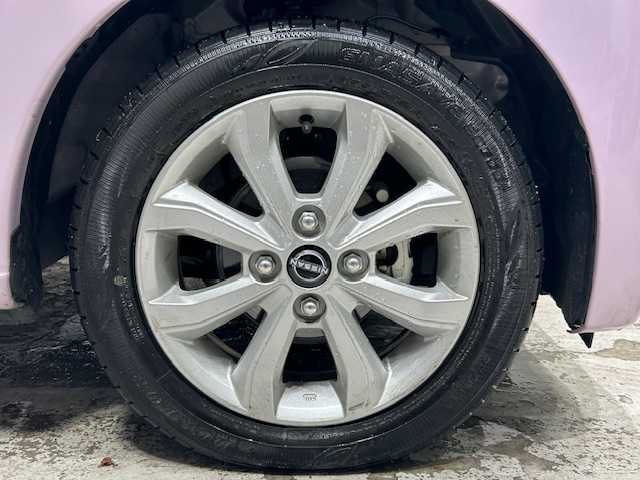 日産 デイズ X 宮城県 2025(令7)年 0.2万km パープル エマージェンシーブレーキ/・車線逸脱警報装置/・先行車発進お知らせ機能/・標識認識機能/・クリアランスソナー/純正大画面ナビ/・型番：MM223D-L/・アラウンドビューモニター/・フルセグTV/Bluetooth/HDMI/・ETC/・前後ドライブレコーダー/アイドリングストップ/プッシュスタート/・スマートキー/ステアリングスイッチ/オートライト/・レベライザー/ベンチシート/純正アルミホイール/純正フロアマット