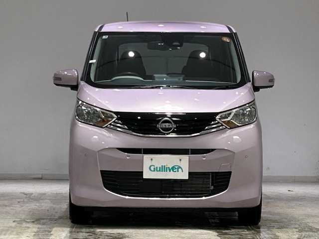 日産 デイズ X 宮城県 2025(令7)年 0.2万km パープル エマージェンシーブレーキ/・車線逸脱警報装置/・先行車発進お知らせ機能/・標識認識機能/・クリアランスソナー/純正大画面ナビ/・型番：MM223D-L/・アラウンドビューモニター/・フルセグTV/Bluetooth/HDMI/・ETC/・前後ドライブレコーダー/アイドリングストップ/プッシュスタート/・スマートキー/ステアリングスイッチ/オートライト/・レベライザー/ベンチシート/純正アルミホイール/純正フロアマット