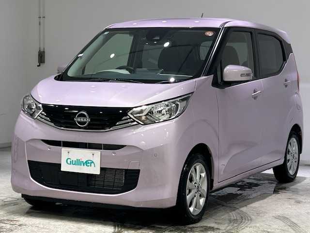 日産 デイズ X 宮城県 2025(令7)年 0.2万km パープル エマージェンシーブレーキ/・車線逸脱警報装置/・先行車発進お知らせ機能/・標識認識機能/・クリアランスソナー/純正大画面ナビ/・型番：MM223D-L/・アラウンドビューモニター/・フルセグTV/Bluetooth/HDMI/・ETC/・前後ドライブレコーダー/アイドリングストップ/プッシュスタート/・スマートキー/ステアリングスイッチ/オートライト/・レベライザー/ベンチシート/純正アルミホイール/純正フロアマット