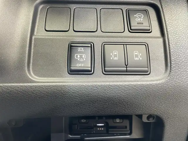 日産 セレナ ハイウェイスター V 岩手県 2021(令3)年 3.7万km ダイヤモンドブラック ４WD/プロパイロット/エマージェンシーブレーキ/ALPINEビッグX１１インチナビ/フルセグTV/ハンズフリーデュアルパワースライドドア/レーンアシスト/ブラインドスポットウォーニング/標識認識機能/クロストラフィックアラート/踏み間違い衝突防止アシスト/ハイビームアシスト/コーナーセンサー/バックカメラ/ETC/リアオートエアコン/ロールサンシェード/シートバックテーブル/横滑り防止装置/アイドリングストップ/ドライブレコーダー/LEDヘッドライト/純正アルミホイール