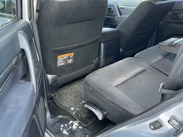 三菱 パジェロ ロング GR 秋田県 2011(平23)年 8万km クールシルバーメタリック 純正メモリナビ/純正CD、DVD/社外17インチAW/純正AW積込み/バックカメラ/ETC/スペアキー