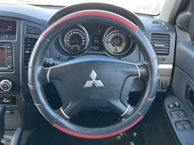 三菱 パジェロ ロング GR 秋田県 2011(平23)年 8万km クールシルバーメタリック 純正メモリナビ/純正CD、DVD/社外17インチAW/純正AW積込み/バックカメラ/ETC/スペアキー