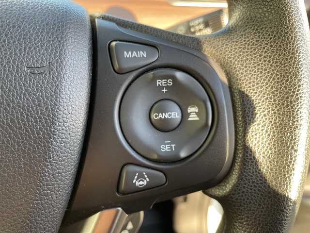 ホンダ フリード G ホンダセンシング 千葉県 2020(令2)年 3万km プラチナホワイトパール 社外メモリナビ/(フルセグTV/BT/CD/FM/AM)/衝突被害軽減システム/車線逸脱警報/バックカメラ/追従式クルーズコントロール/両側パワースライドドア/横滑り防止装置/ETC/アイドリングストップ/LEDヘッドライト/オートライト/ウィンカーミラー/電動格納ミラー/シートリフター/プッシュスタート/スマートキー/フロアマット