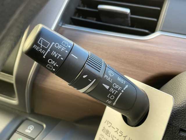 ホンダ フリード G ホンダセンシング 千葉県 2020(令2)年 3万km プラチナホワイトパール 社外メモリナビ/(フルセグTV/BT/CD/FM/AM)/衝突被害軽減システム/車線逸脱警報/バックカメラ/追従式クルーズコントロール/両側パワースライドドア/横滑り防止装置/ETC/アイドリングストップ/LEDヘッドライト/オートライト/ウィンカーミラー/電動格納ミラー/シートリフター/プッシュスタート/スマートキー/フロアマット