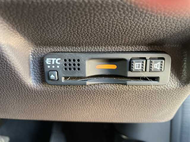 ホンダ フリード G ホンダセンシング 千葉県 2020(令2)年 3万km プラチナホワイトパール 社外メモリナビ/(フルセグTV/BT/CD/FM/AM)/衝突被害軽減システム/車線逸脱警報/バックカメラ/追従式クルーズコントロール/両側パワースライドドア/横滑り防止装置/ETC/アイドリングストップ/LEDヘッドライト/オートライト/ウィンカーミラー/電動格納ミラー/シートリフター/プッシュスタート/スマートキー/フロアマット