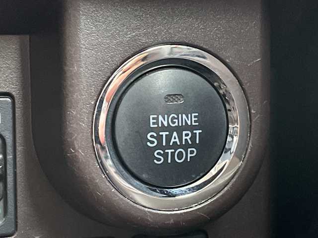 トヨタ タンク X S 千葉県 2017(平29)年 6.8万km プラムブラウンパールクリスタルシャイン 純正メモリナビ/(フルセグTV/BT/CD/DVD/FM/AM)/衝突被害軽減システム/バックカメラ/片側パワースライドドア/横滑り防止装置/ビルトインETC/アイドリングストップ/フォグランプ/オートライト/ウィンカーミラー/電動格納ミラー/プッシュスタート/スマートキー/フロアマット