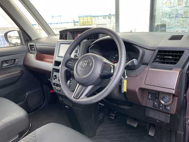 トヨタ タンク X S 千葉県 2017(平29)年 6.8万km プラムブラウンパールクリスタルシャイン 純正メモリナビ/(フルセグTV/BT/CD/DVD/FM/AM)/衝突被害軽減システム/バックカメラ/片側パワースライドドア/横滑り防止装置/ビルトインETC/アイドリングストップ/フォグランプ/オートライト/ウィンカーミラー/電動格納ミラー/プッシュスタート/スマートキー/フロアマット