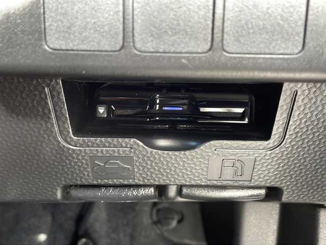 トヨタ ルーミー カスタムG－T 徳島県 2017(平29)年 5.5万km ブラックマイカメタリック Panasonicナビ：CN-RA03WD/(AM/FM/DISC/SD/Bluetooth)/スマートアシスト/・衝突回避支援ブレーキ機能/・衝突警報機能/・車線逸脱警報機能/・先行車発進お知らせ機能/・コーナーセンサー/・オートハイビーム/バックカメラ/両側パワースライドドア/シートヒーター/ドライブレコーダー/ETC/純正15インチアルミホイール/プッシュスタート/スマートキー