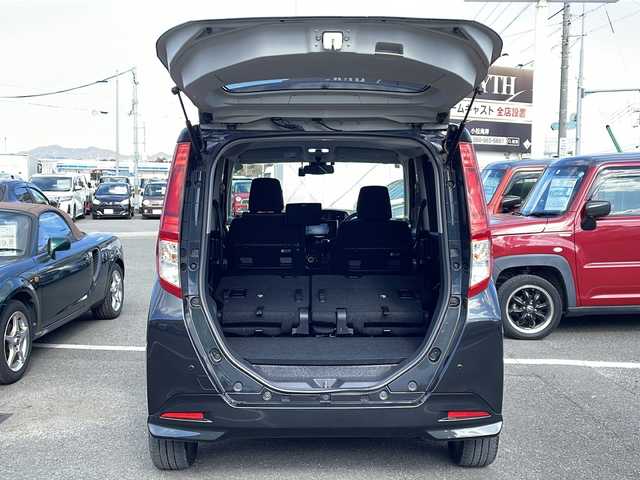 トヨタ ルーミー カスタムG－T 徳島県 2017(平29)年 5.5万km ブラックマイカメタリック Panasonicナビ：CN-RA03WD/(AM/FM/DISC/SD/Bluetooth)/スマートアシスト/・衝突回避支援ブレーキ機能/・衝突警報機能/・車線逸脱警報機能/・先行車発進お知らせ機能/・コーナーセンサー/・オートハイビーム/バックカメラ/両側パワースライドドア/シートヒーター/ドライブレコーダー/ETC/純正15インチアルミホイール/プッシュスタート/スマートキー