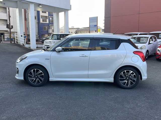 スズキ スイフト HYBRID RS 宮崎県 2023(令5)年 2万km ピュアホワイトパール 純正ナビ Bluetooth 全方位カメラ フルセグTV CD/DVDチェンジャー USB入力端子 ETC シートヒーター レーダークルーズコントロール コーナーセンサー BSM LEDライト