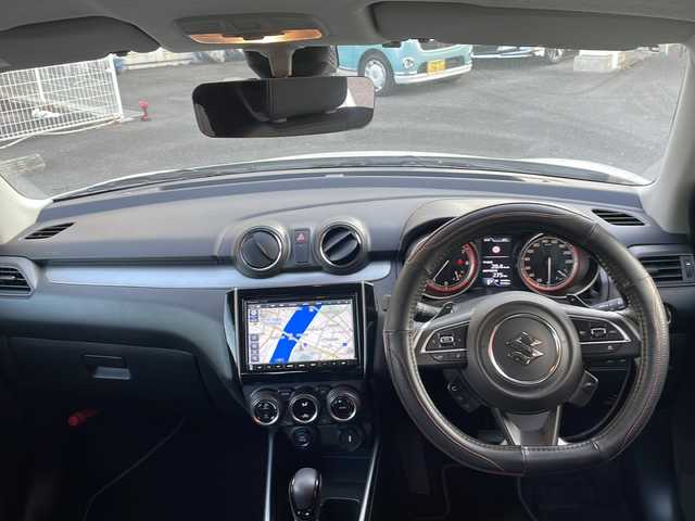 スズキ スイフト HYBRID RS 宮崎県 2023(令5)年 2万km ピュアホワイトパール 純正ナビ Bluetooth 全方位カメラ フルセグTV CD/DVDチェンジャー USB入力端子 ETC シートヒーター レーダークルーズコントロール コーナーセンサー BSM LEDライト