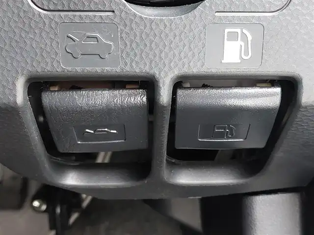 トヨタ タンク カスタムG－T 東京都 2019(平31)年 4.5万km パールホワイトⅢ ナビ【CN-RE05WD】/CD/フルセグTV/Bluetooth/SD/AM/FM/ETC/スマートアシスト/両側パワースライドドア/クルーズコントロール/プッシュスタート/オートライト/オートマチックハイビーム/LED/純正１４インチアルミ/スペアキー