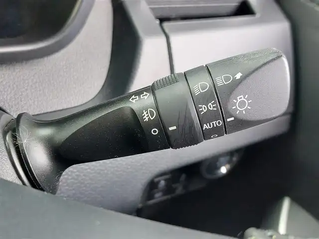 トヨタ タンク カスタムG－T 東京都 2019(平31)年 4.5万km パールホワイトⅢ ナビ【CN-RE05WD】/CD/フルセグTV/Bluetooth/SD/AM/FM/ETC/スマートアシスト/両側パワースライドドア/クルーズコントロール/プッシュスタート/オートライト/オートマチックハイビーム/LED/純正１４インチアルミ/スペアキー