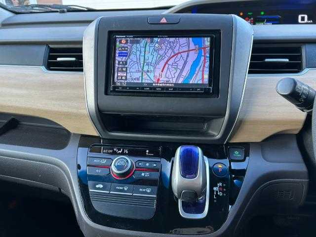 ホンダ フリード ハイブリット G ホンダセンシング 岩手県 2018(平30)年 8.5万km クリスタルブラックパール 電動格納ミラー/ステアリングリモコン/両側パワースライドドア/ETC/バックカメラ/ドラレコ前方/クルーズコントロール/SDナビ