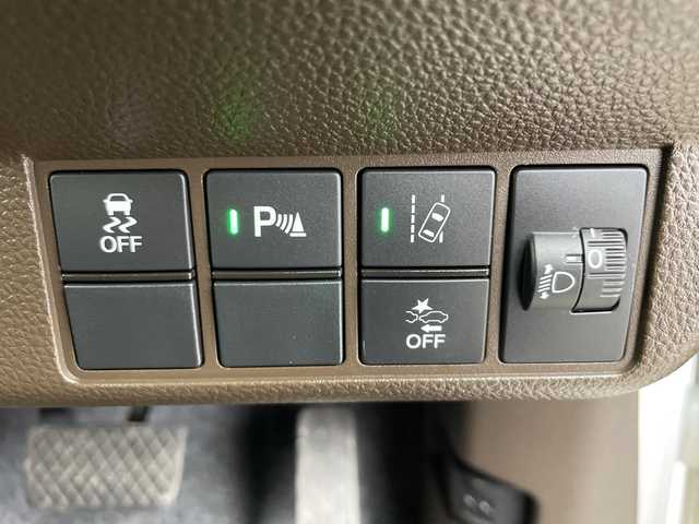 ホンダ Ｎ ＷＧＮ L ホンダセンシング 富山県 2020(令2)年 2.7万km プラチナホワイトパール 社外７型ナビ（CD　DVD　ｂｌｕｅｔｏｏｔｈ）　/バックカメラ　/リヤコーナーセンサー　/ビルトインＥＴＣ　/運転席シートヒーター　/レーダークルーズコントロール　/衝突軽減ブレーキ　/レーンキープ　/スマートキー＋プッシュスタート　/オートライト　/横滑防止装置/ブレーキホールド/社外マット/取説