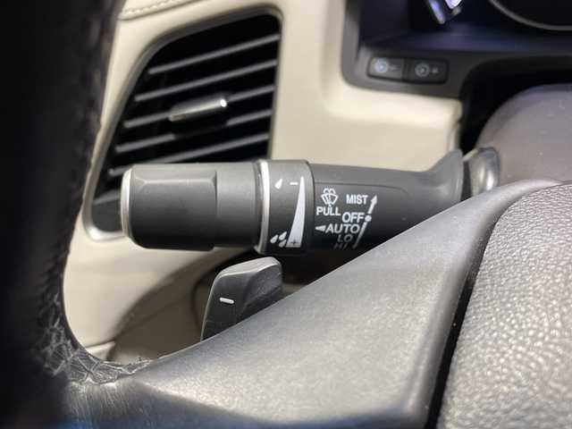 ホンダ レジェンド ハイブリッド EX 秋田県 2016(平28)年 4万km ギルデッドピューターメタリック サンルーフ/純正ナビ/（CD/DVD/BT/フルセグ/ＨＤＭＩ)/全方位カメラ/ＥＴＣ/KRELLオーディオ/ジュエルアイLEDヘッドライト/ホンダセンシング/・追従クルコン/・衝突軽減/・レーンアシスト/・コーナーセンサー/・ヘッドアップディスプレイ/・ブラインドスポットインフォメーション/革シート/レザーシート/シートヒーター/エアシート/前後席ワイヤレス充電