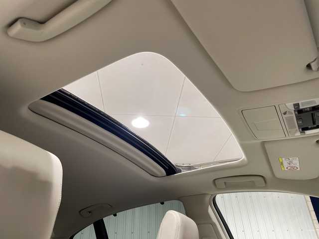 ホンダ レジェンド ハイブリッド EX 秋田県 2016(平28)年 4万km ギルデッドピューターメタリック サンルーフ/純正ナビ/（CD/DVD/BT/フルセグ/ＨＤＭＩ)/全方位カメラ/ＥＴＣ/KRELLオーディオ/ジュエルアイLEDヘッドライト/ホンダセンシング/・追従クルコン/・衝突軽減/・レーンアシスト/・コーナーセンサー/・ヘッドアップディスプレイ/・ブラインドスポットインフォメーション/革シート/レザーシート/シートヒーター/エアシート/前後席ワイヤレス充電