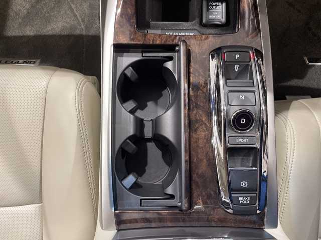 ホンダ レジェンド ハイブリッド EX 秋田県 2016(平28)年 4万km ギルデッドピューターメタリック サンルーフ/純正ナビ/（CD/DVD/BT/フルセグ/ＨＤＭＩ)/全方位カメラ/ＥＴＣ/KRELLオーディオ/ジュエルアイLEDヘッドライト/ホンダセンシング/・追従クルコン/・衝突軽減/・レーンアシスト/・コーナーセンサー/・ヘッドアップディスプレイ/・ブラインドスポットインフォメーション/革シート/レザーシート/シートヒーター/エアシート/前後席ワイヤレス充電