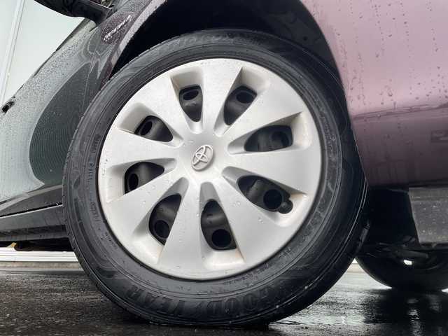 トヨタ アクア G 神奈川県 2014(平26)年 7.6万km ディープアメジストマイカメタリック ・純正ナビTV/（Bluetooth/DVD/フルセグ）/・純正LEDヘッドライト/・スマートキー×2/・バックカメラ/・プッシュスタート/・ドライブレコーダー/・ドアバイザー/・ETC