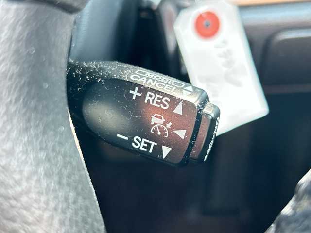 トヨタ クラウン アスリート G 広島県 2015(平27)年 7.3万km ブラック 禁煙車/ムーンルーフ/アドバンストパッケージ/・プリクラッシュセーフティ/・レーダークルーズコントロール/・インテリジェントクリアランスソナー/・バックソナー/ブラインドスポットモニター(BSM)/本革シート/前席パワーシート(運転席メモリー付)/前席シートベンチレーション/全席シートヒーター/電動リアサンシェード/LEDヘッドランプ/T-Connect SDナビゲーション/クラウン・スーパーライブサウンド(12スピーカー)/バックガイドモニター/スマートエントリー＆スタートシステム/ビルトインETC/純正18インチアルミホイール(スパッタリング塗装)