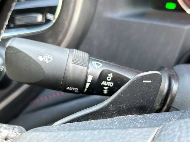 トヨタ クラウン アスリート G 広島県 2015(平27)年 7.3万km ブラック 禁煙車/ムーンルーフ/アドバンストパッケージ/・プリクラッシュセーフティ/・レーダークルーズコントロール/・インテリジェントクリアランスソナー/・バックソナー/ブラインドスポットモニター(BSM)/本革シート/前席パワーシート(運転席メモリー付)/前席シートベンチレーション/全席シートヒーター/電動リアサンシェード/LEDヘッドランプ/T-Connect SDナビゲーション/クラウン・スーパーライブサウンド(12スピーカー)/バックガイドモニター/スマートエントリー＆スタートシステム/ビルトインETC/純正18インチアルミホイール(スパッタリング塗装)