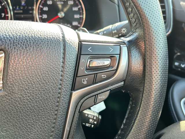 トヨタ クラウン アスリート G 広島県 2015(平27)年 7.3万km ブラック 禁煙車/ムーンルーフ/アドバンストパッケージ/・プリクラッシュセーフティ/・レーダークルーズコントロール/・インテリジェントクリアランスソナー/・バックソナー/ブラインドスポットモニター(BSM)/本革シート/前席パワーシート(運転席メモリー付)/前席シートベンチレーション/全席シートヒーター/電動リアサンシェード/LEDヘッドランプ/T-Connect SDナビゲーション/クラウン・スーパーライブサウンド(12スピーカー)/バックガイドモニター/スマートエントリー＆スタートシステム/ビルトインETC/純正18インチアルミホイール(スパッタリング塗装)