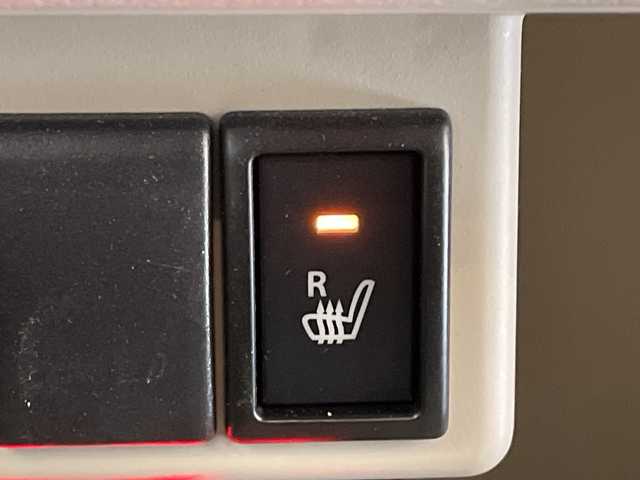 スズキ ラパン S 福井県 2015(平27)年 5万km シフォンアイボリーM 純正７インチSDナビ/フルセグTV/BT/DVD/CD/SD/AUX/ラジオ/レーダーブレーキサポート/ETC/シートヒーター/オートライト/HIDヘッドライト/プッシュスタート/スマートキー×2/アイドリングストップ/盗難防止装置/純正フロアマット/純正ドアバイザー