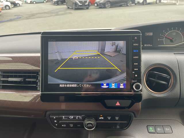 ホンダ Ｎ ＢＯＸ G･Lターボ Hセンシング カッパーブラウンスタイル 三重県 2019(令1)年 5.2万km プラチナホワイトパール 純正９型ナビ/バックカメラ/純正ドラレコ/両側パワスラ/ＥＴＣ/衝突軽減/レーダークルコン/ステアリングアシスト/コーナーセンサー/ベンチシート/ＬＥＤヘッドライト/オートライト/電動格納ミラー/フルセグTV/CD/DVD再生/Bluetooth接続/USB入力端末/禁煙車