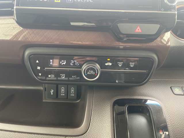 ホンダ Ｎ ＢＯＸ G･Lターボ Hセンシング カッパーブラウンスタイル 三重県 2019(令1)年 5.2万km プラチナホワイトパール 純正９型ナビ/バックカメラ/純正ドラレコ/両側パワスラ/ＥＴＣ/衝突軽減/レーダークルコン/ステアリングアシスト/コーナーセンサー/ベンチシート/ＬＥＤヘッドライト/オートライト/電動格納ミラー/フルセグTV/CD/DVD再生/Bluetooth接続/USB入力端末/禁煙車