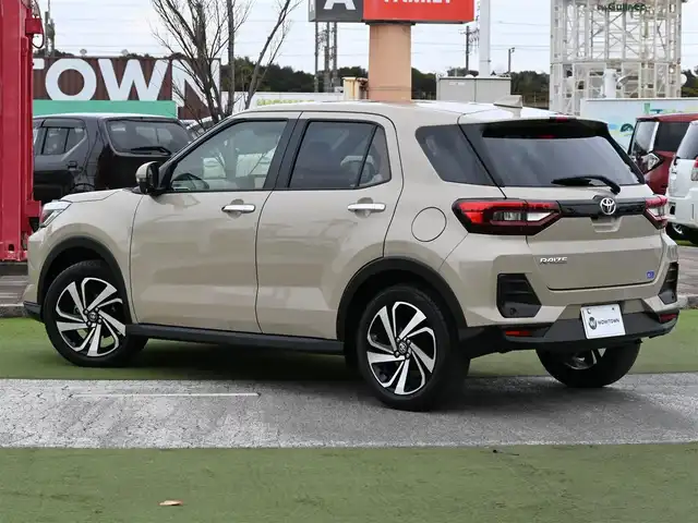 トヨタ ライズ Z 千葉県 2020(令2)年 4.3万km ナチュラルベージュマイカM スマートアシストIII/レーダークルーズコントロール/エコアイドル/純正SDナビ/地デジTV/【DVD/CD再生機能　Bluetooth接続】/バックカメラ/前席シートヒーター/革巻きステアリング/ステアリングスイッチ/ETC（2.0）/LEDヘッドライト/フォグライト/ウインカーミラー/コーナーセンサー/純正17インチアルミホイル/サイド/カーテンエアバッグ/スマートキー