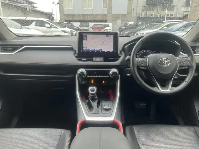トヨタ ＲＡＶ４ アドベンチャー オフロードPKG 島根県 2021(令3)年 6万km グレーメタリック 純正９型ＳＤナビ/（フルセグＴＶ/ＤＶＤ再生/Ｂｌｕｅｔｏｏｔｈ接続）　/バックカメラ　/ビルトインＥＴＣ　/前後ドライブレコーダー　/アダプティブクルーズコントロール　/レーンキープアシスト　/ブラインドスポットモニター/クリアランスソナー　/プリクラッシュセーフティー　/パワーバックドア/運転席パワーシート/前席シートヒーター/エアシート　/ステアリングヒーター/電動パーキングブレーキ/ホールド/オートハイビーム/ライト/純正LEDヘッドライト/デジタルインナーミラー/純正18インチアルミホイール/純正フロアマット