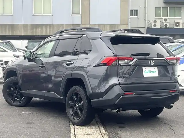 トヨタ ＲＡＶ４ アドベンチャー オフロードPKG 島根県 2021(令3)年 6万km グレーメタリック 純正９型ＳＤナビ/（フルセグＴＶ/ＤＶＤ再生/Ｂｌｕｅｔｏｏｔｈ接続）　/バックカメラ　/ビルトインＥＴＣ　/前後ドライブレコーダー　/アダプティブクルーズコントロール　/レーンキープアシスト　/ブラインドスポットモニター/クリアランスソナー　/プリクラッシュセーフティー　/パワーバックドア/運転席パワーシート/前席シートヒーター/エアシート　/ステアリングヒーター/電動パーキングブレーキ/ホールド/オートハイビーム/ライト/純正LEDヘッドライト/デジタルインナーミラー/純正18インチアルミホイール/純正フロアマット