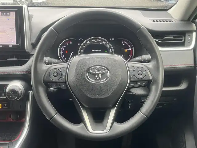 トヨタ ＲＡＶ４ アドベンチャー オフロードPKG 島根県 2021(令3)年 6万km グレーメタリック 純正９型ＳＤナビ/（フルセグＴＶ/ＤＶＤ再生/Ｂｌｕｅｔｏｏｔｈ接続）　/バックカメラ　/ビルトインＥＴＣ　/前後ドライブレコーダー　/アダプティブクルーズコントロール　/レーンキープアシスト　/ブラインドスポットモニター/クリアランスソナー　/プリクラッシュセーフティー　/パワーバックドア/運転席パワーシート/前席シートヒーター/エアシート　/ステアリングヒーター/電動パーキングブレーキ/ホールド/オートハイビーム/ライト/純正LEDヘッドライト/デジタルインナーミラー/純正18インチアルミホイール/純正フロアマット