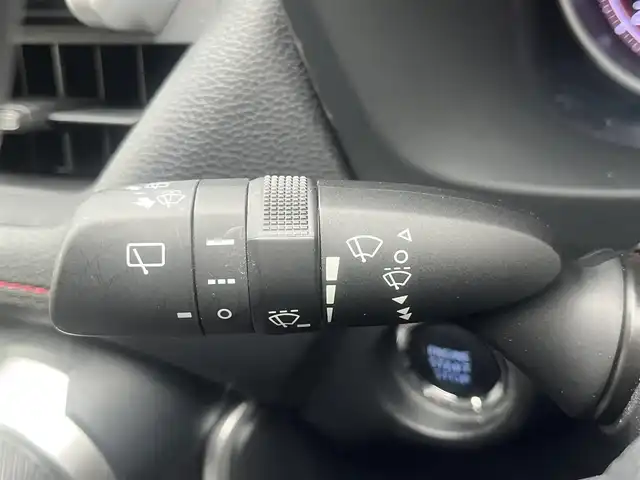 トヨタ ＲＡＶ４ アドベンチャー オフロードPKG 島根県 2021(令3)年 6万km グレーメタリック 純正９型ＳＤナビ/（フルセグＴＶ/ＤＶＤ再生/Ｂｌｕｅｔｏｏｔｈ接続）　/バックカメラ　/ビルトインＥＴＣ　/前後ドライブレコーダー　/アダプティブクルーズコントロール　/レーンキープアシスト　/ブラインドスポットモニター/クリアランスソナー　/プリクラッシュセーフティー　/パワーバックドア/運転席パワーシート/前席シートヒーター/エアシート　/ステアリングヒーター/電動パーキングブレーキ/ホールド/オートハイビーム/ライト/純正LEDヘッドライト/デジタルインナーミラー/純正18インチアルミホイール/純正フロアマット