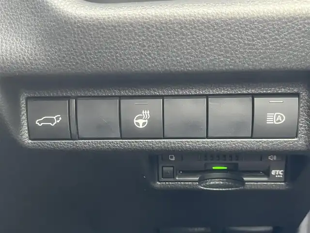 トヨタ ＲＡＶ４ アドベンチャー オフロードPKG 島根県 2021(令3)年 6万km グレーメタリック 純正９型ＳＤナビ/（フルセグＴＶ/ＤＶＤ再生/Ｂｌｕｅｔｏｏｔｈ接続）　/バックカメラ　/ビルトインＥＴＣ　/前後ドライブレコーダー　/アダプティブクルーズコントロール　/レーンキープアシスト　/ブラインドスポットモニター/クリアランスソナー　/プリクラッシュセーフティー　/パワーバックドア/運転席パワーシート/前席シートヒーター/エアシート　/ステアリングヒーター/電動パーキングブレーキ/ホールド/オートハイビーム/ライト/純正LEDヘッドライト/デジタルインナーミラー/純正18インチアルミホイール/純正フロアマット