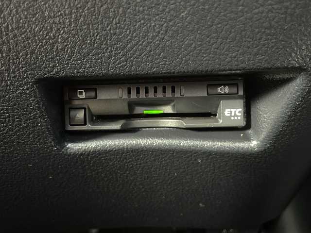 トヨタ シエンタ ハイブリッド G クエロ 沖縄県 2019(令1)年 4.1万km パール 純正ナビ/ＡＭ／ＦＭ／ＣＤ／ＤＶＤ／ＢＴ　/フルセグＴＶ　/衝突軽減　/全方位カメラ　/バックカメラ　/両側パワスラ　/クルーズコントロール　/オートマチックハイビーム　/レーンキープ　/スマートキー