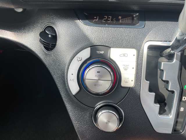 トヨタ シエンタ ハイブリッド G クエロ 沖縄県 2019(令1)年 4.1万km パール 純正ナビ/ＡＭ／ＦＭ／ＣＤ／ＤＶＤ／ＢＴ　/フルセグＴＶ　/衝突軽減　/全方位カメラ　/バックカメラ　/両側パワスラ　/クルーズコントロール　/オートマチックハイビーム　/レーンキープ　/スマートキー