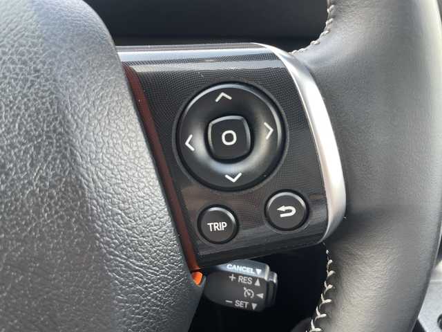 トヨタ シエンタ ハイブリッド G クエロ 沖縄県 2019(令1)年 4.1万km パール 純正ナビ/ＡＭ／ＦＭ／ＣＤ／ＤＶＤ／ＢＴ　/フルセグＴＶ　/衝突軽減　/全方位カメラ　/バックカメラ　/両側パワスラ　/クルーズコントロール　/オートマチックハイビーム　/レーンキープ　/スマートキー