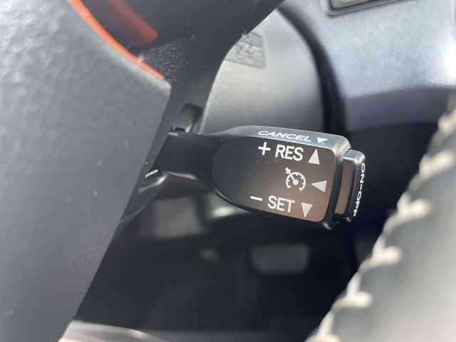 トヨタ シエンタ ハイブリッド G クエロ 沖縄県 2019(令1)年 4.1万km パール 純正ナビ/ＡＭ／ＦＭ／ＣＤ／ＤＶＤ／ＢＴ　/フルセグＴＶ　/衝突軽減　/全方位カメラ　/バックカメラ　/両側パワスラ　/クルーズコントロール　/オートマチックハイビーム　/レーンキープ　/スマートキー