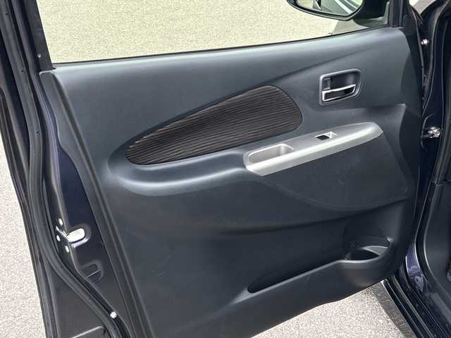 日産 デイズ ハイウェイスターX 富山県 2013(平25)年 9.3万km プレミアムパープルP ・ワンオーナー/・純正メモリーナビ/型番：MM13D-W/【ＣＤ／ＤＶＤ／ＢＴ／ＳＤ／フルセグＴＶ】/・バックカメラ/・アイドリングストップ/・社外15インチアルミホイール/・純正フロアマット/・ＥＴＣ/・電動格納ミラー/・スマートキー/・保証書・記録簿/・取扱説明書