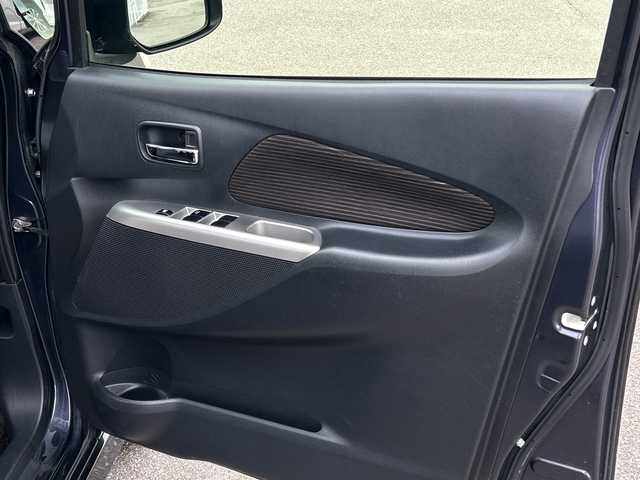 日産 デイズ ハイウェイスターX 富山県 2013(平25)年 9.3万km プレミアムパープルP ・ワンオーナー/・純正メモリーナビ/型番：MM13D-W/【ＣＤ／ＤＶＤ／ＢＴ／ＳＤ／フルセグＴＶ】/・バックカメラ/・アイドリングストップ/・社外15インチアルミホイール/・純正フロアマット/・ＥＴＣ/・電動格納ミラー/・スマートキー/・保証書・記録簿/・取扱説明書