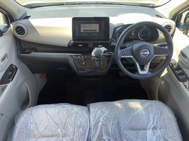 日産 デイズ X 静岡県 2026(令8)年 0.1千km ホワイトパール 純正ディスプレイオーディオ/・USB/Bluetooth/・Apple Carplay/Android Auto/主要装備/・アイドリングストップ/・バックカメラ　/・横滑り防止装置　/・盗難防止装置　/・オートライト　/・オートハイビーム　/・コーナーセンサー　/・プッシュスタート　/・ステアリングリモコン　/・パワーステアリング/・パワーウィンドウ/・スマートキー