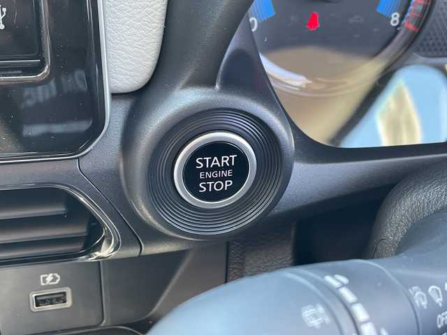 日産 デイズ X 静岡県 2026(令8)年 0.1千km ホワイトパール 純正ディスプレイオーディオ/・USB/Bluetooth/・Apple Carplay/Android Auto/主要装備/・アイドリングストップ/・バックカメラ　/・横滑り防止装置　/・盗難防止装置　/・オートライト　/・オートハイビーム　/・コーナーセンサー　/・プッシュスタート　/・ステアリングリモコン　/・パワーステアリング/・パワーウィンドウ/・スマートキー