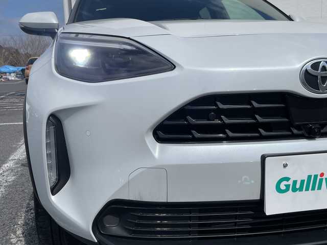 トヨタ ヤリスクロス ハイブリッド Z 千葉県 2025(令7)年 2.5万km プラチナホワイトパールマイカ ナビ　全方位カメラ　フルセグ　シートヒーター　タイプC　HDMI　レーダークルーズ　ステアヒーター　AHB　ビルトインETC　ドラレコ　パワーシート　BSM　LEDライト　オートライト　前後センサー