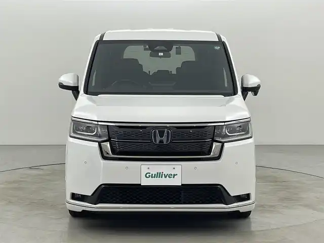 ホンダ ステップワゴン スパーダ eHEV 福岡県 2023(令5)年 3万km プラチナホワイトパール ワンオーナー　/純正１１．４型ナビ/フルセグTV　/バックカメラ　/ホンダセンシング　/レーダークルーズコントロール　/コーナーセンサー　/衝突被害軽減ブレーキ　/レーンキープ　/アクセル踏み間違い防止　/ブラインドスポットモニター/パドルシフト　/両側電動スライドドア　/ハーフレザーシート　/シートヒーター　/パワーバックドア　/ＬＥＤヘッドライト　/純正１６インチアルミホイール　/純正ＡＷ付き冬タイヤ４本積込み