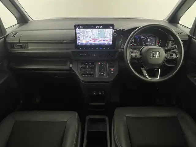 ホンダ ステップワゴン スパーダ eHEV 福岡県 2023(令5)年 3万km プラチナホワイトパール ワンオーナー　/純正１１．４型ナビ/フルセグTV　/バックカメラ　/ホンダセンシング　/レーダークルーズコントロール　/コーナーセンサー　/衝突被害軽減ブレーキ　/レーンキープ　/アクセル踏み間違い防止　/ブラインドスポットモニター/パドルシフト　/両側電動スライドドア　/ハーフレザーシート　/シートヒーター　/パワーバックドア　/ＬＥＤヘッドライト　/純正１６インチアルミホイール　/純正ＡＷ付き冬タイヤ４本積込み