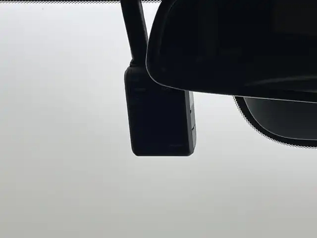 ホンダ ステップワゴン スパーダ eHEV 福岡県 2023(令5)年 3万km プラチナホワイトパール ワンオーナー　/純正１１．４型ナビ/フルセグTV　/バックカメラ　/ホンダセンシング　/レーダークルーズコントロール　/コーナーセンサー　/衝突被害軽減ブレーキ　/レーンキープ　/アクセル踏み間違い防止　/ブラインドスポットモニター/パドルシフト　/両側電動スライドドア　/ハーフレザーシート　/シートヒーター　/パワーバックドア　/ＬＥＤヘッドライト　/純正１６インチアルミホイール　/純正ＡＷ付き冬タイヤ４本積込み