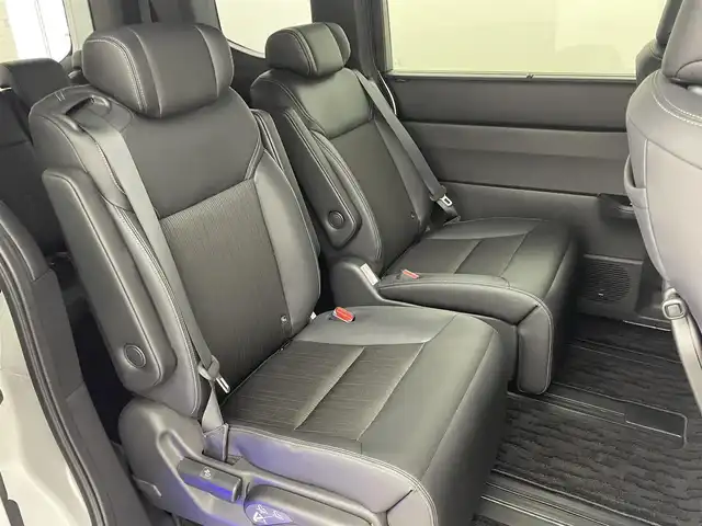 ホンダ ステップワゴン スパーダ eHEV 福岡県 2023(令5)年 3万km プラチナホワイトパール ワンオーナー　/純正１１．４型ナビ/フルセグTV　/バックカメラ　/ホンダセンシング　/レーダークルーズコントロール　/コーナーセンサー　/衝突被害軽減ブレーキ　/レーンキープ　/アクセル踏み間違い防止　/ブラインドスポットモニター/パドルシフト　/両側電動スライドドア　/ハーフレザーシート　/シートヒーター　/パワーバックドア　/ＬＥＤヘッドライト　/純正１６インチアルミホイール　/純正ＡＷ付き冬タイヤ４本積込み