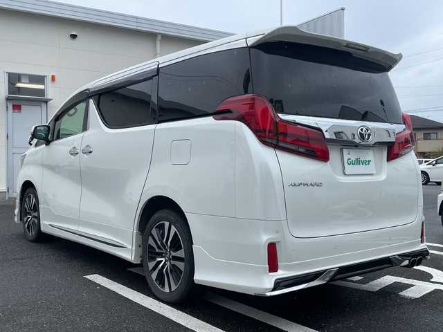 トヨタ アルファード S Cパッケージ 三重県 2018(平30)年 5.8万km ホワイトパールクリスタルシャイン 登録時58047km/フルモデリスタ/三眼LED/黒革シート/純正フリップダウンモニター/禁煙車/純正ナビ/（AM/FM/TV/Bluetooth）/フルセグTV/バックカメラ/ビルトインETC/レーダークルコン/ドライブレコーダー/デジタルインナーミラー/ステアリングスイッチ/ステアリングヒーター/パワーバックドア/シートメモリー/パワーシート/シートヒーター/ベンチレーション/キャプテンシート/プリクラッシュセーフティ/レーンディパーチャーアラート/クリアランスソナー/先行車発進お知らせ機能/オートライト/オートハイビーム/プッシュスタート