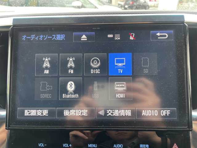 トヨタ アルファード S Cパッケージ 三重県 2018(平30)年 5.8万km ホワイトパールクリスタルシャイン 登録時58047km/フルモデリスタ/三眼LED/黒革シート/純正フリップダウンモニター/禁煙車/純正ナビ/（AM/FM/TV/Bluetooth）/フルセグTV/バックカメラ/ビルトインETC/レーダークルコン/ドライブレコーダー/デジタルインナーミラー/ステアリングスイッチ/ステアリングヒーター/パワーバックドア/シートメモリー/パワーシート/シートヒーター/ベンチレーション/キャプテンシート/プリクラッシュセーフティ/レーンディパーチャーアラート/クリアランスソナー/先行車発進お知らせ機能/オートライト/オートハイビーム/プッシュスタート